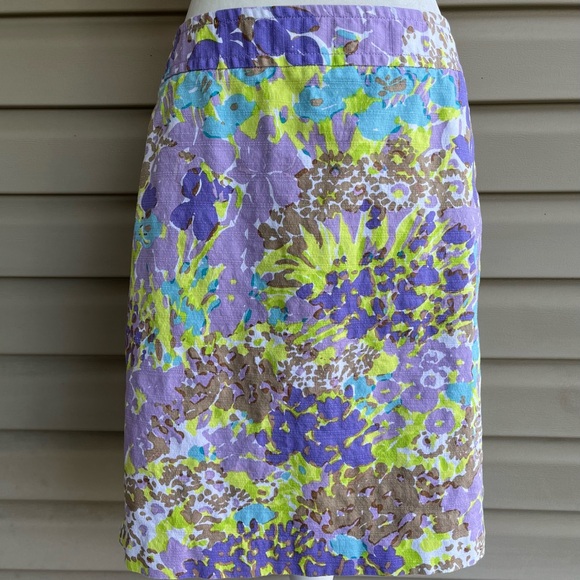Talbots Dresses & Skirts - •Talbots• Floral Lined Pencil Skirt - Size 6